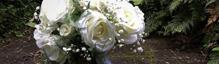 Our very simple ‘unreal’ bouquet for Jan and Anthony who were married at Cedar…