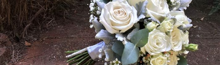 Simple white flowers for Hannah & Harley at Tamborine Gardens Wedding and Function Resort…